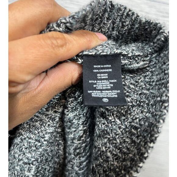 Theory Women's 100% Cashmere Turtleneck Sweater / Size-Large - Picture 7 of 7